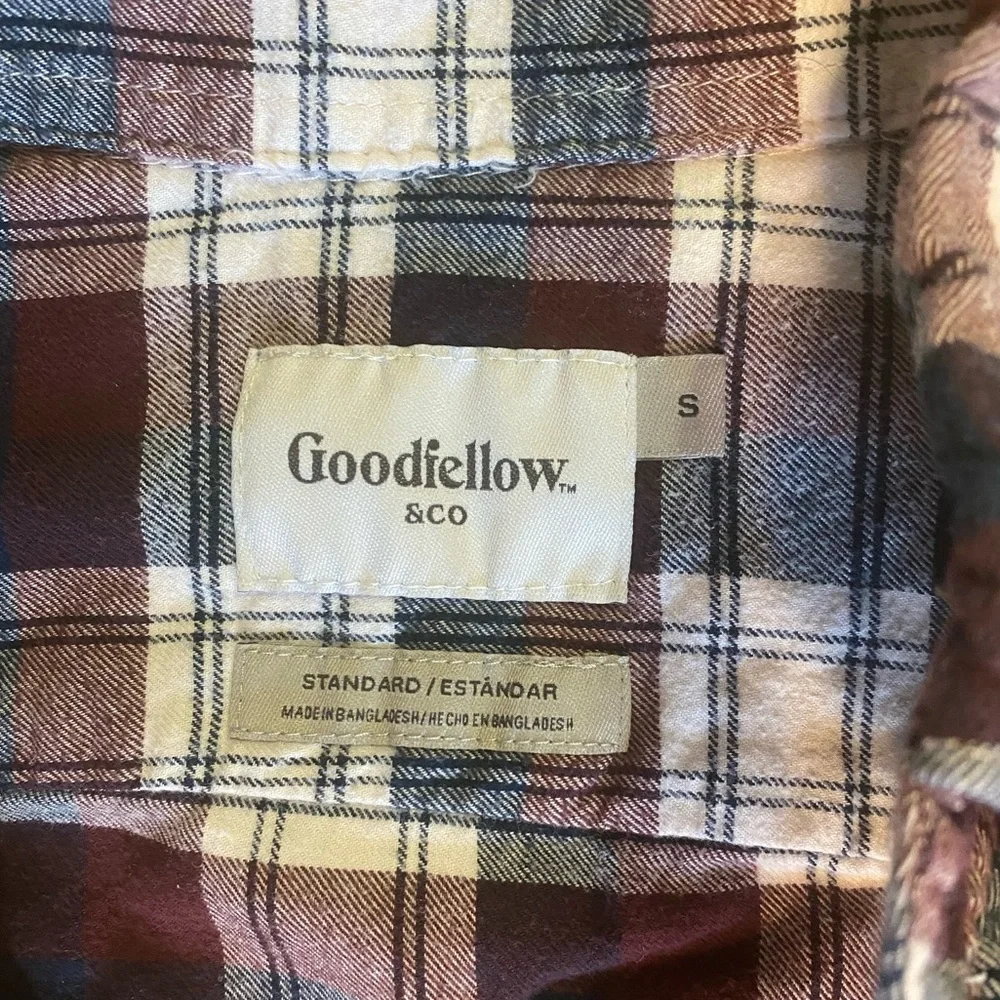 Button down Blouse - Picture 2 of 5